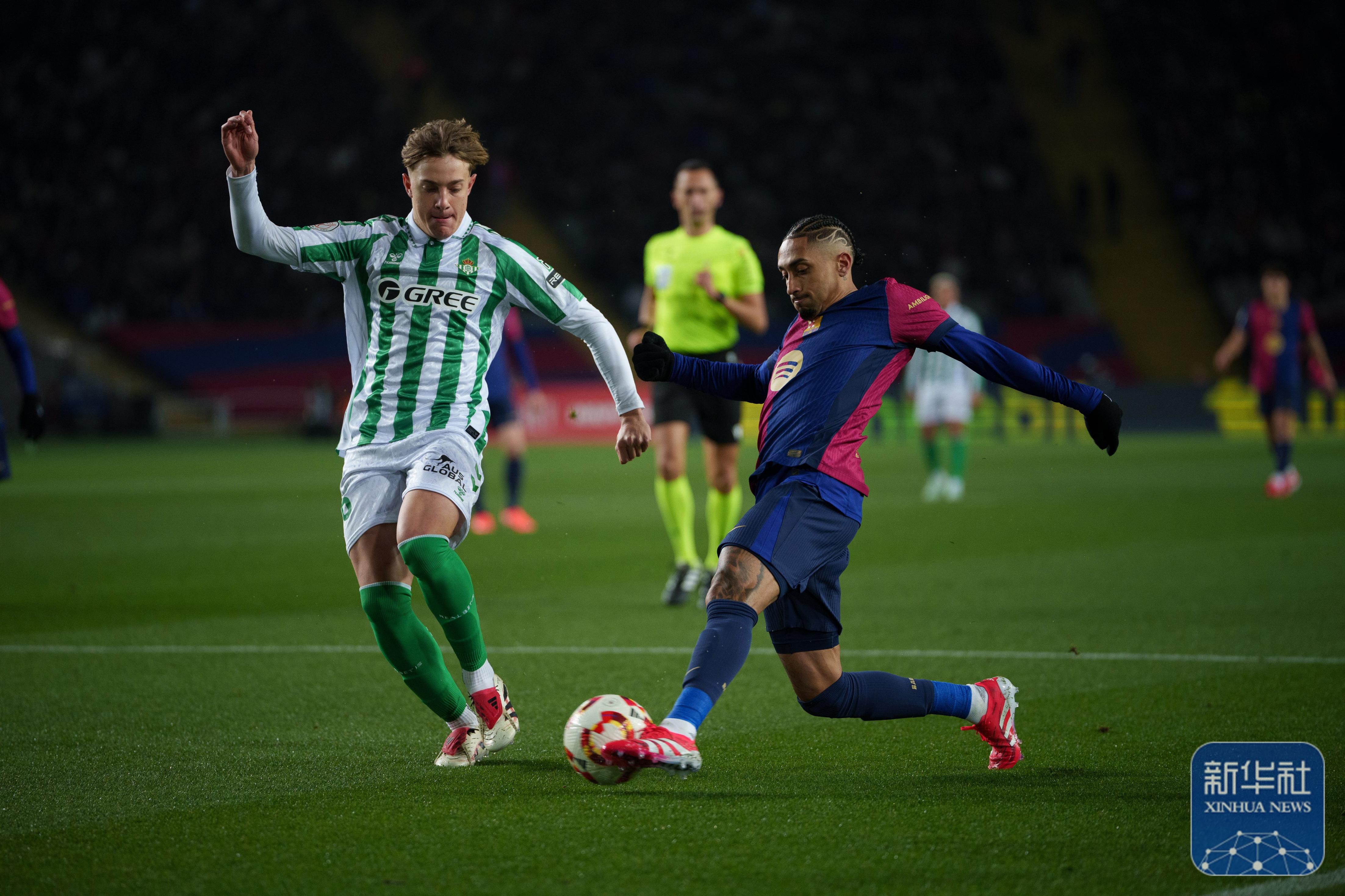 西班牙队整体实力占优,赢得胜利赛! 西班牙队整体实力占优,赢得胜利赛!